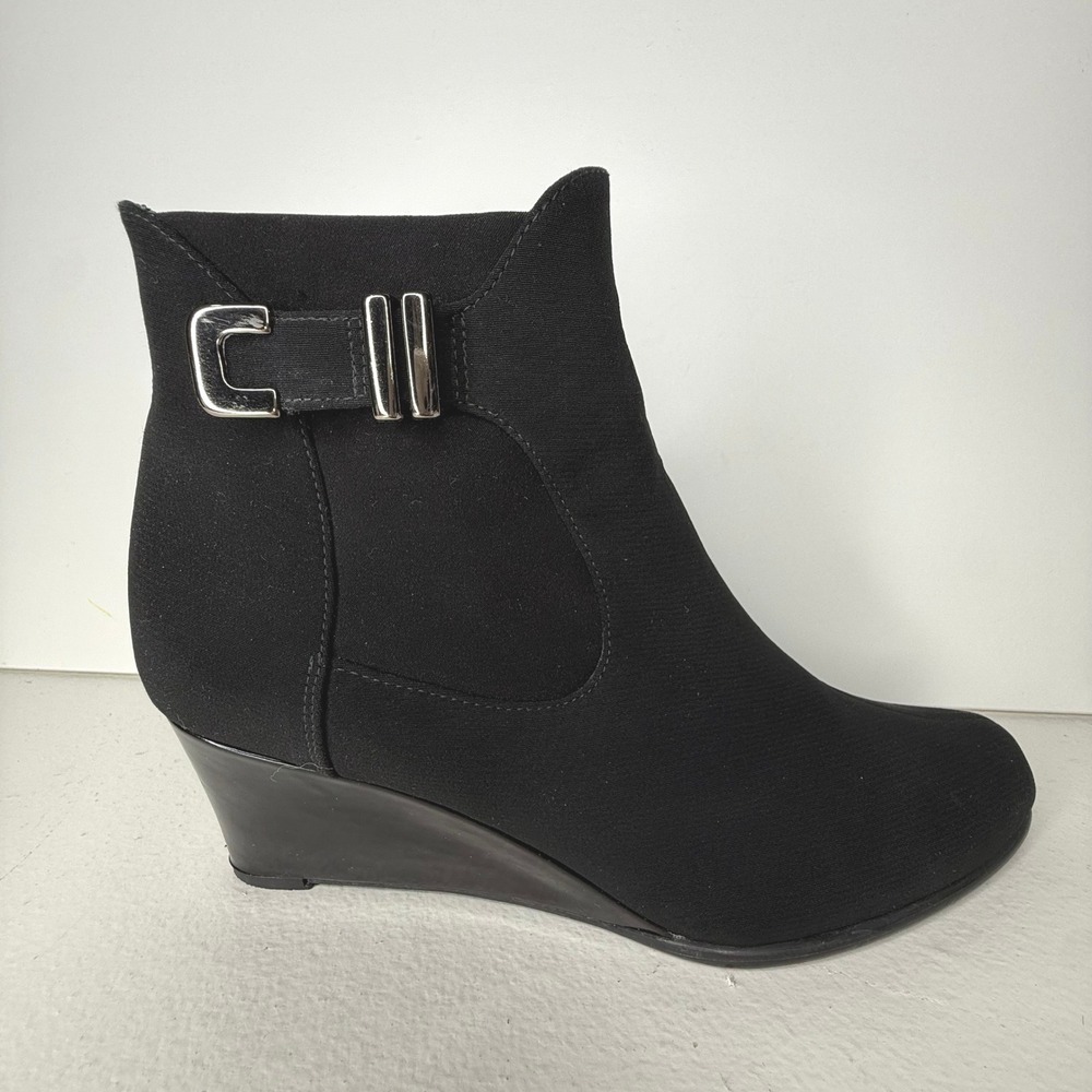 Stuart Weitzman‎ Gortex Black Fabric Wedge Ankle Boots Buckle Detail Sz 9